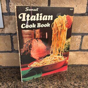 Vintage 1977 Italian Cookbook by Sunset, 96 Pages